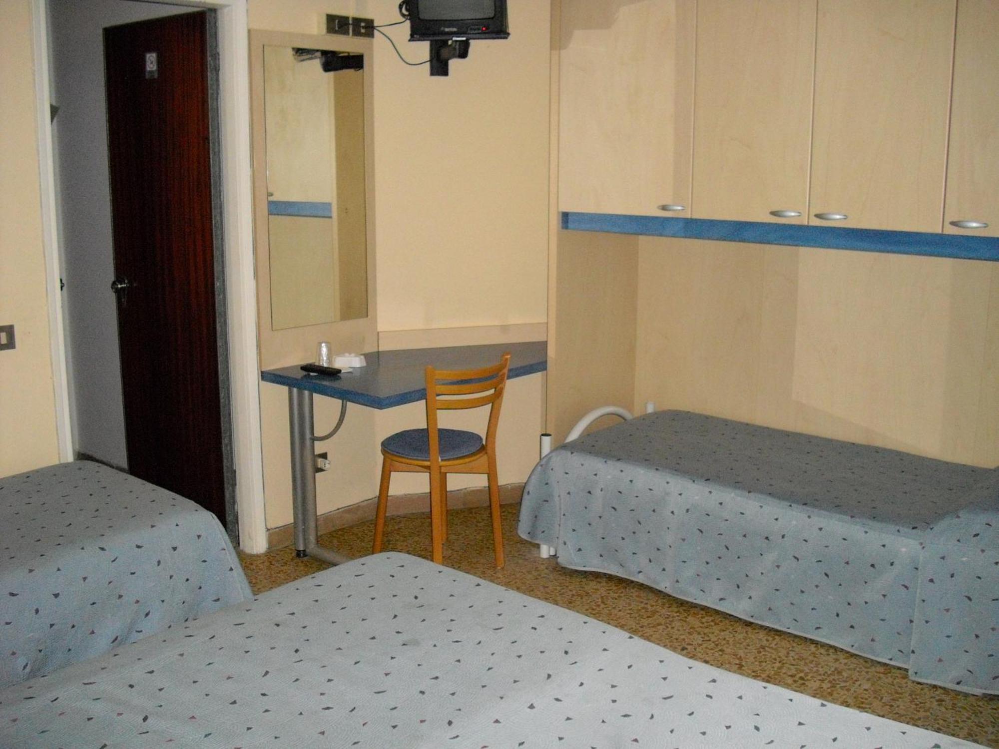 Hotel Garden Tirrenia Zewnętrze zdjęcie