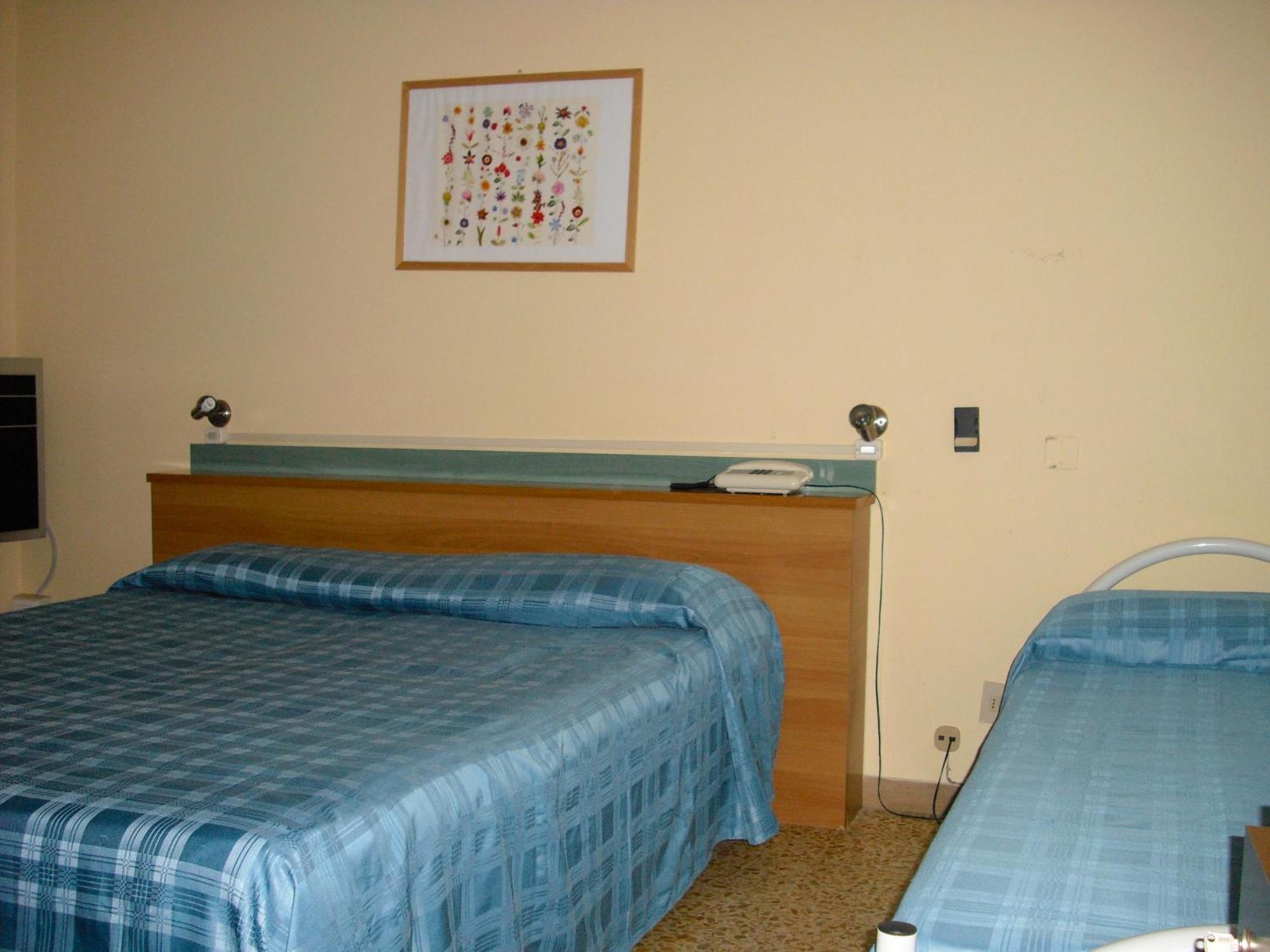 Hotel Garden Tirrenia Zewnętrze zdjęcie