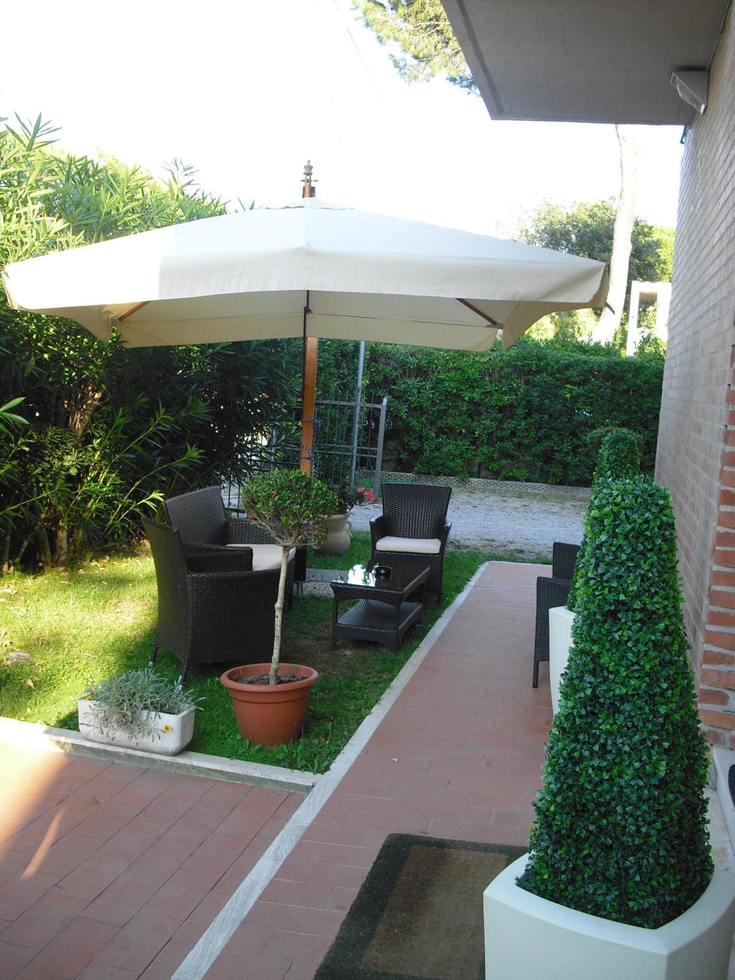 Hotel Garden Tirrenia Zewnętrze zdjęcie